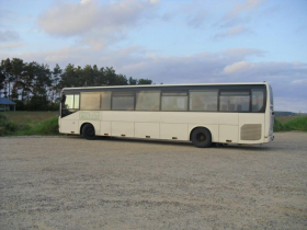 8649